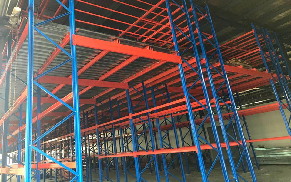 石家莊市機械配件倉庫閣樓貨架案例